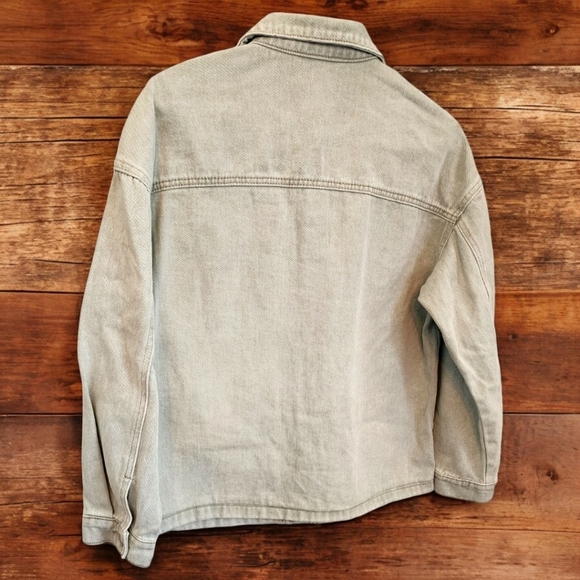 Whitewash Denim Oversized Jacket - Picture 5 of 6